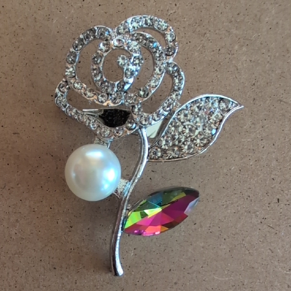 Elegant Silver and Pearl Floral Brooch